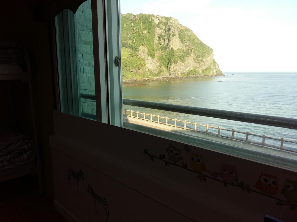 Nice View Guesthouse Seogwipo Bagian luar foto
