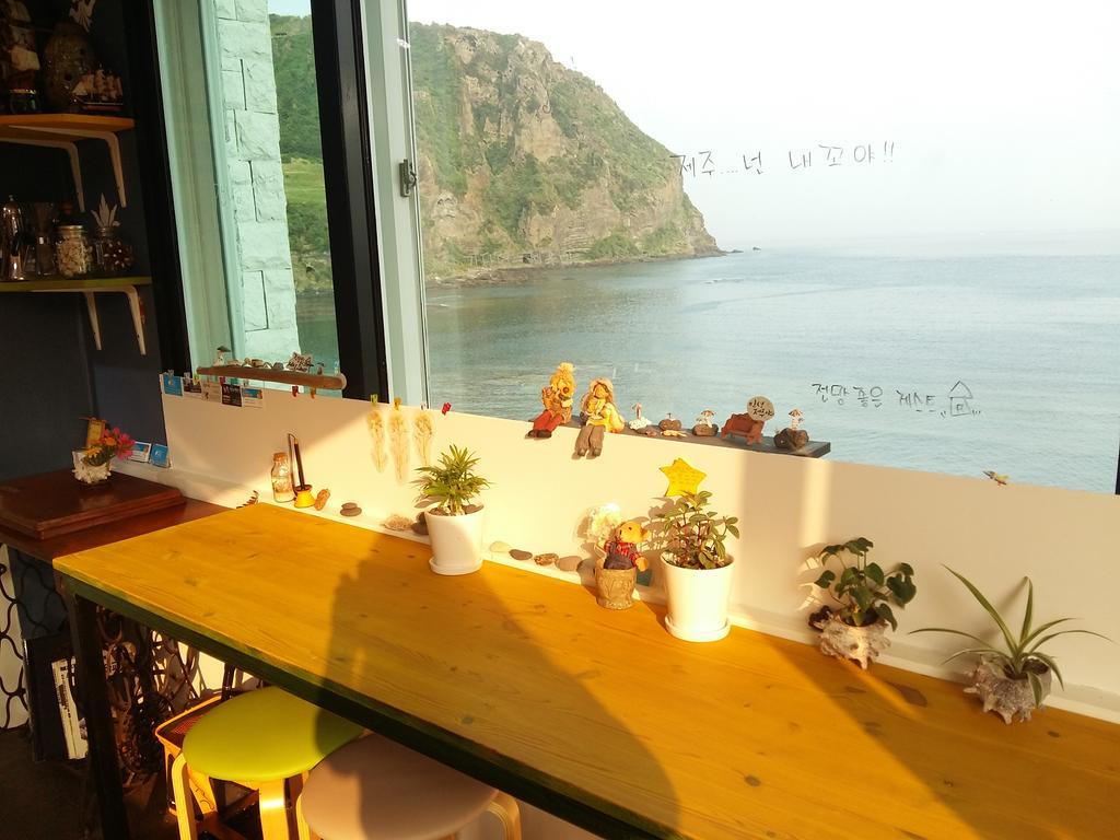 Nice View Guesthouse Seogwipo Bagian luar foto