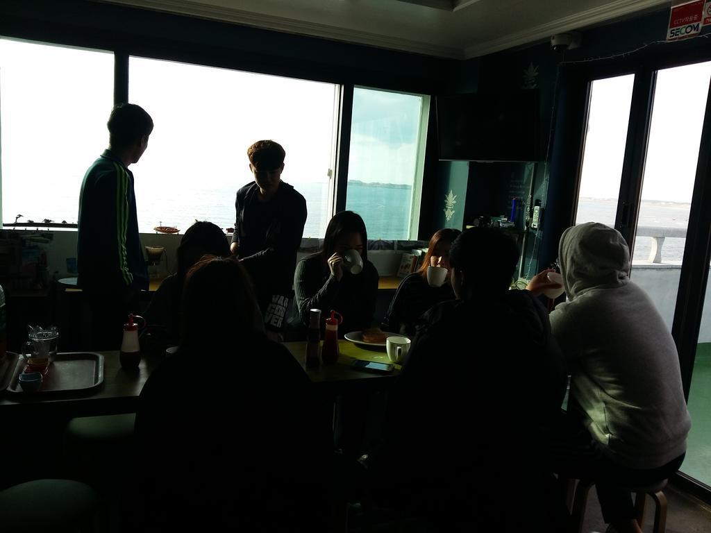 Nice View Guesthouse Seogwipo Bagian luar foto
